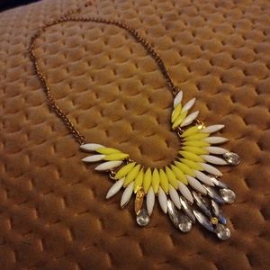 Yellow white feather pattern necklace